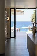 PHEIA, Vriniotis Resorts