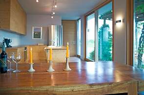 Valdonica Winery & Vineyard Residence