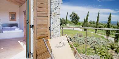 Valdonica Winery & Vineyard Residence