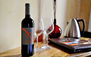 Valdonica Winery & Vineyard Residence