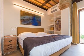 Valdonica Winery & Vineyard Residence