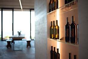 Valdonica Winery & Vineyard Residence