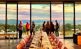 Valdonica Winery & Vineyard Residence