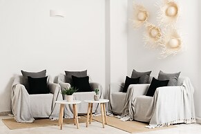 Petradi Beach Lounge Hotel