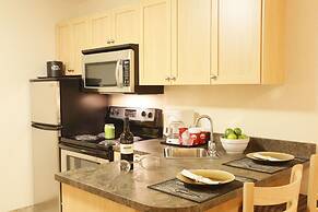 Pomeroy Inn & Suites Hotel Dawson Creek