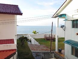 Baan Talay Homestay by the Beach