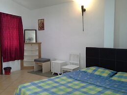 Baan Talay Homestay by the Beach