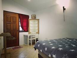 Baan Talay Homestay by the Beach