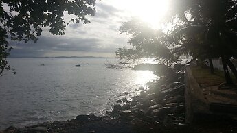 Baan Talay Homestay by the Beach