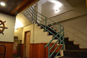 West Plaza Hotel by the Sea