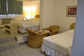 West Plaza Hotel by the Sea