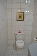 West Plaza Hotel by the Sea