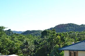 West Plaza Hotel Desekel