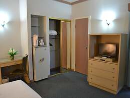 West Plaza Hotel Desekel