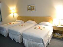 West Plaza Hotel Desekel