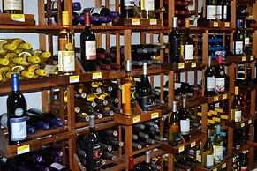 West Plaza Hotel Desekel