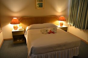 West Plaza Hotel Desekel