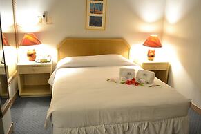 West Plaza Hotel Desekel