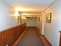 West Plaza Hotel Downtown