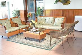 West Plaza Hotel Downtown