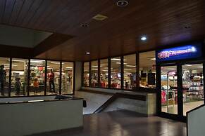 West Plaza Hotel Downtown