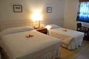 West Plaza Hotel Downtown