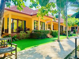 Pranmanee Beach Resort