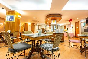 Thipurai Beach Hotel