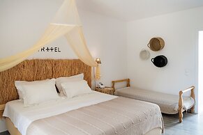 Parosland Hotel