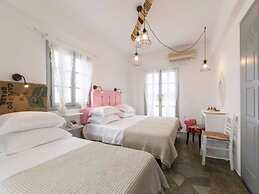 Evi Rooms