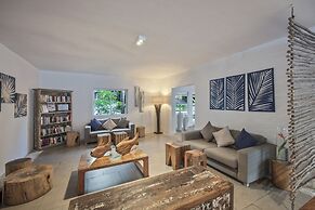 Astroea Beach Hotel