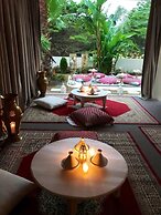 Mnar Castle Apartments