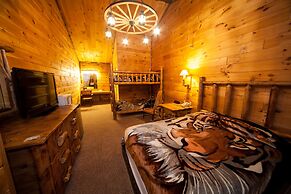 Log Cabin Lodge & Suites