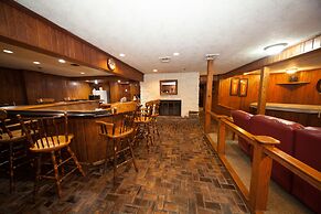 Log Cabin Lodge & Suites