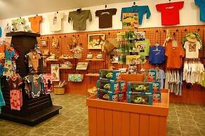 Log Cabin Lodge & Suites