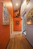 Log Cabin Lodge & Suites