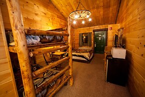 Log Cabin Lodge & Suites