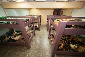 Log Cabin Lodge & Suites