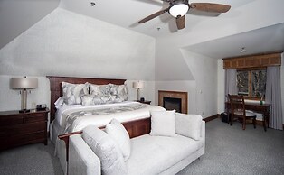 The Lodge at Chetola Resort