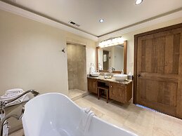 The Lodge at Chetola Resort