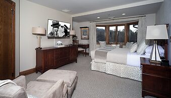 The Lodge at Chetola Resort