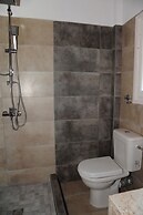 Captain's Studios & Apartments