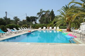 Captain's Studios & Apartments