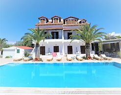 Captain's Studios & Apartments