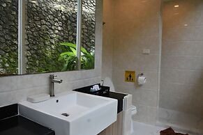 Lae Lay Suites