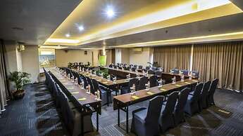 Whiz Hotel Pemuda Semarang