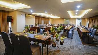 Whiz Hotel Pemuda Semarang