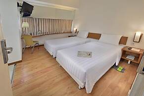 Whiz Hotel Pemuda Semarang