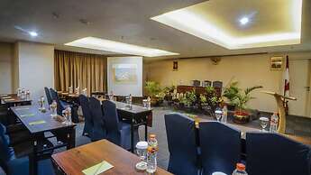 Whiz Hotel Pemuda Semarang