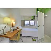 Whiz Hotel Pemuda Semarang